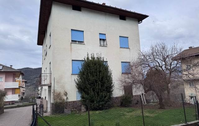 Albiano (TN) casa singola con cortile