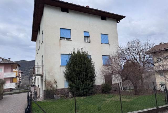 Albiano (TN) casa singola con cortile