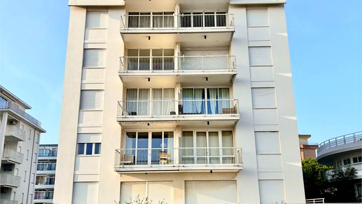 JESOLO LIDO, APPARTAMENTO ESCLUSIVO VISTA MARE