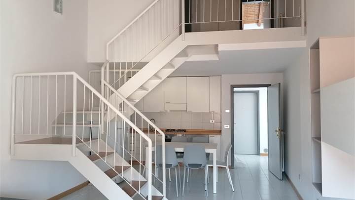 TRENTO ULTIMO PIANO APPARTAMENTO DUE STANZE
